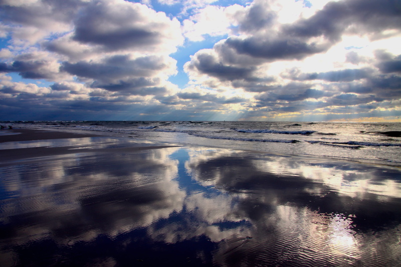 scenics - nature, non-urban scene, cloud - sky, ebb, horizon over water, horizon, 4K, outdoors, bornholm, baltic sea, reflection, land, tranquility, waters
