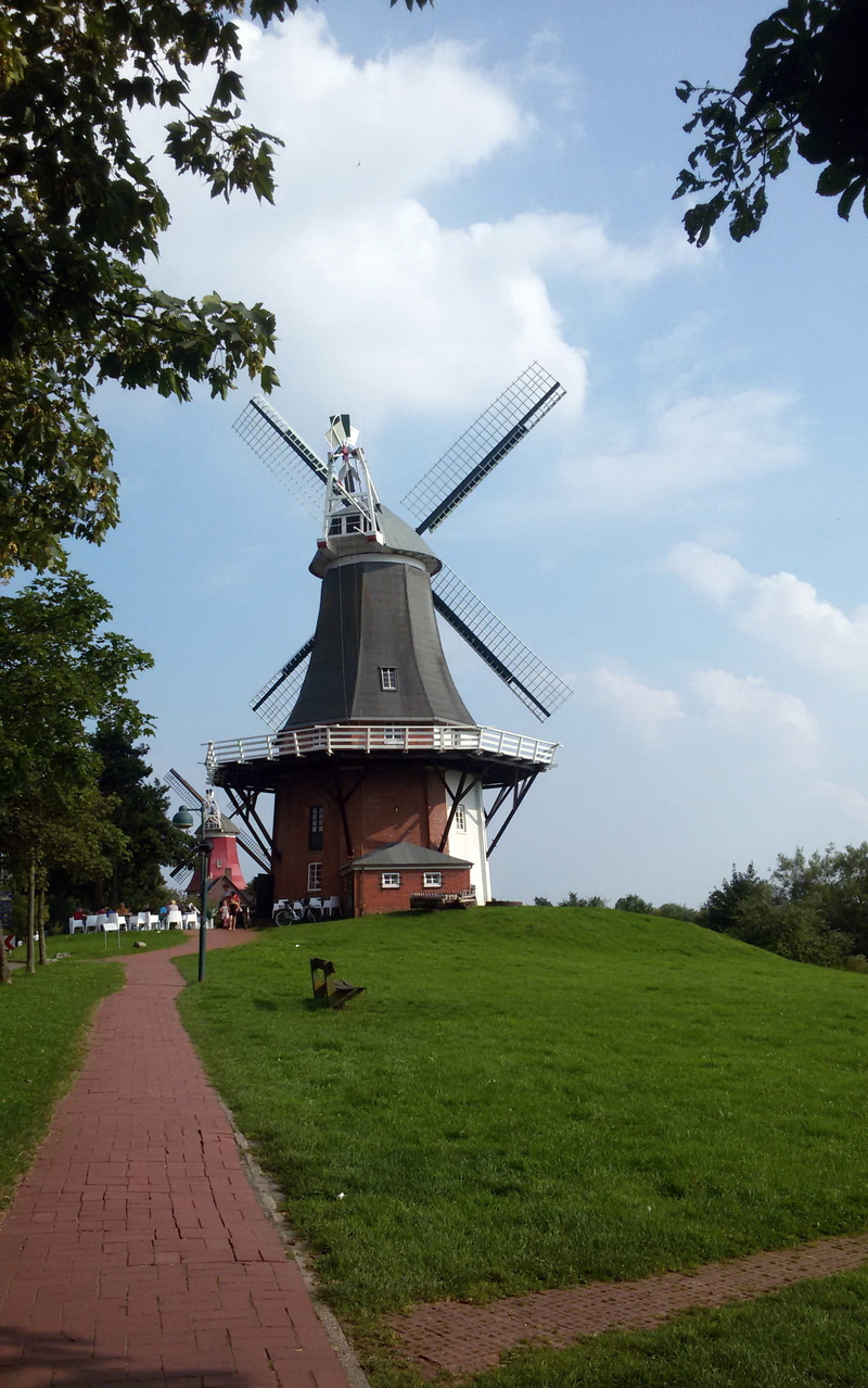 outdoors, renewable energy, Holiday, northern germany, tree, sky, environment, wind turbine, traditional windmill, day, 2K, architecture, diminishing perspective
