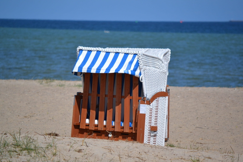 absence, beach, baltic sea, hooded beach chair, Beach Chair, seat, Sun, land, Sea, Nature, relaxation, no people, water, 1080P, striped, chair, sand, sky