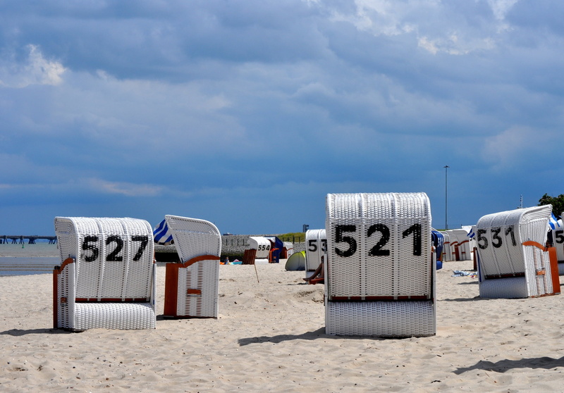 scenics - nature, summer, beauty in nature, land, cloudiness, holiday, no people, sunlight, cloud - sky, water, 2K, nature, dark clouds, clubs, number