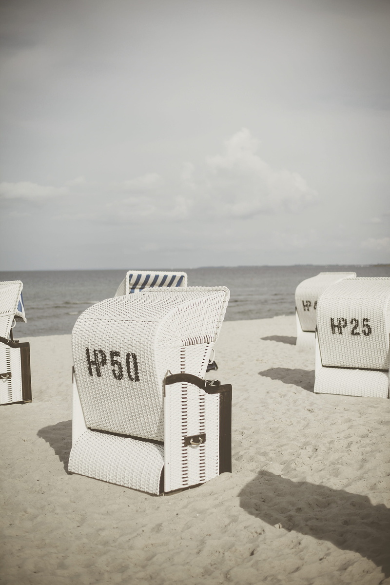 absence, lounge, beach, outdoor chair, soil, box, nature, beauty in nature, no people, cushion, sand, tranquility, water, ocean, 2K, land, clothing, holiday