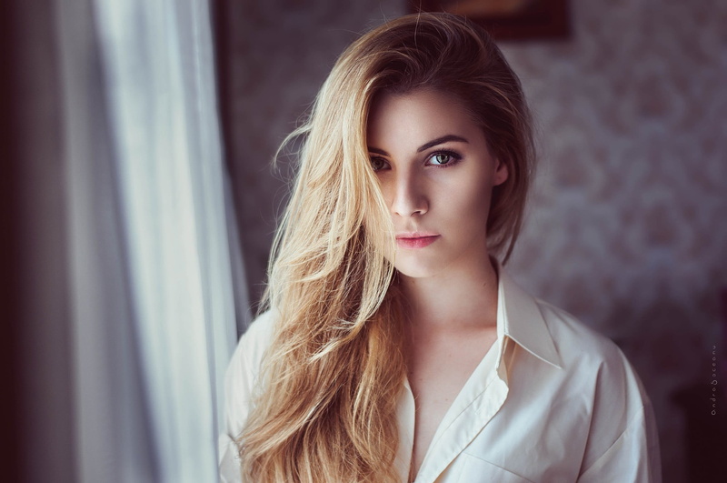 hairstyle, beauty, fashion, adult, one person, women, human hair, headshot, front view, young adult, white shirt, long hair, 1080P, human face, blond hair