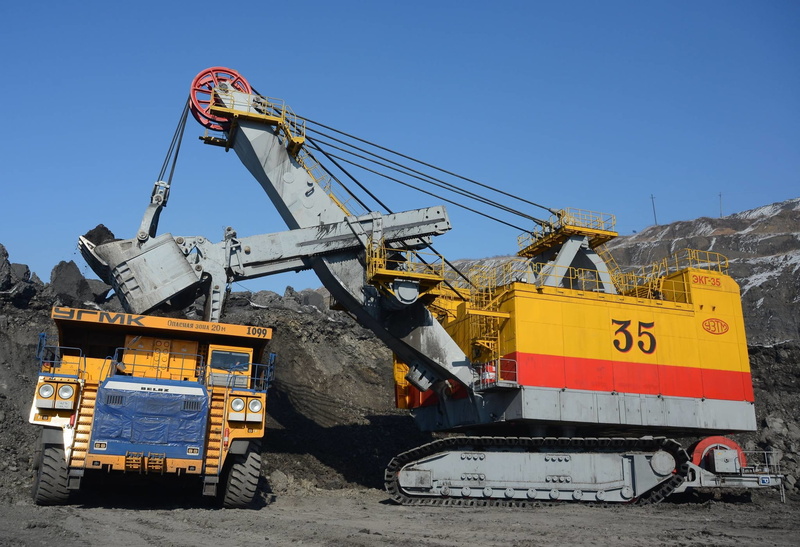 quarry, dump truck, BelAZ, the technological process, ECG-35, Russia, 1080P, loading, excavator