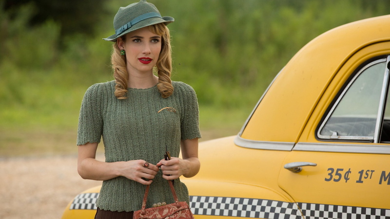 American Horror Story, singer, Best TV Series of 2015, wearing, 2K, Most Popular Celebs in 2015, bag, tote, brown, actress, green, Emma Roberts, holding