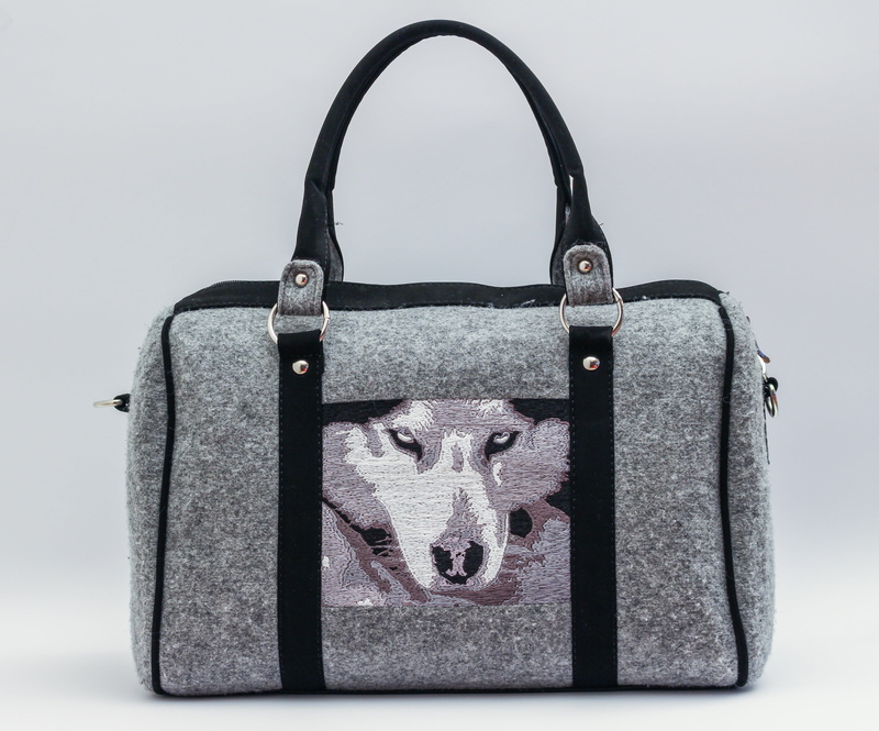 women, indoors, mammal, purse, suitcase, handle, travel, portrait, 4K, wolf, security, sport bag, studio shot, single Object, black color, no people, fear