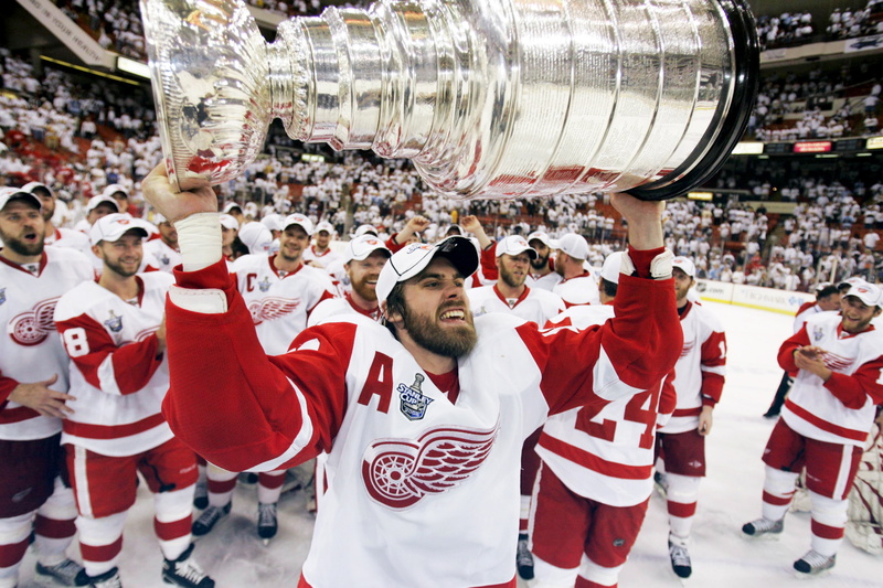 Athletes, Cup, Zetterberg, Red Wings, The Stanley Cup, Sport, The Detroit Red Wings, The winners, Stanley Cup, Detroit, NHL, 2K, Stenly Cup, 2008, Detroit Red Wings