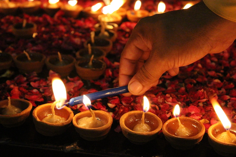 religion, lighting equipment, lamp, light, 5K, design, holding, spirituality, flame, belief, heat - temperature, burning, bulb, symbol, deepak, bright