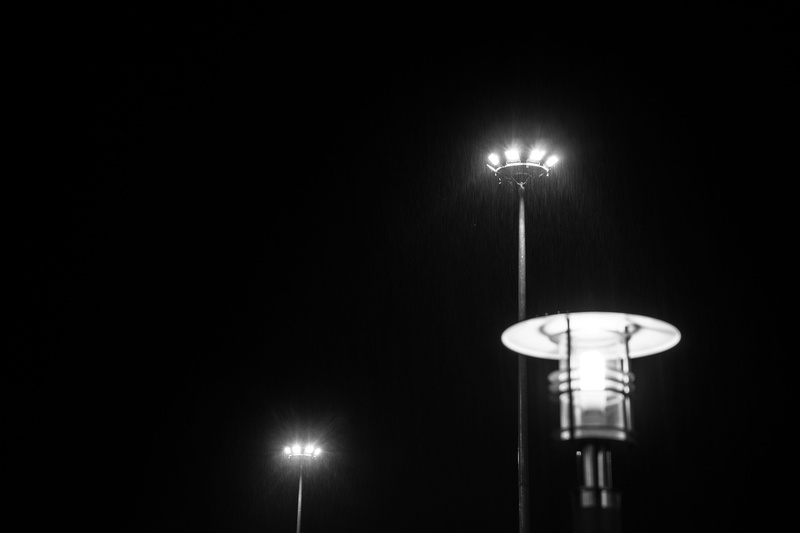 copy space, white, street, street light, electricity, fog, electric lamp, floodlight, illuminated, 5K, light - natural phenomenon, outdoors, glowing, no people