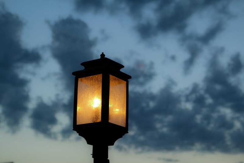 electricity, 5K, outdoors, nature, dramatic sky, built structure, cloud - sky, architecture, light - Natural Phenomenon, post, lamp, black, nighttime