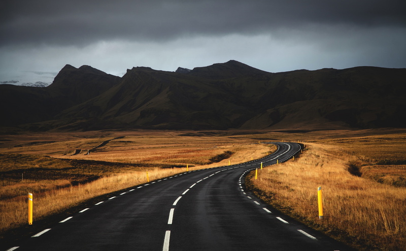 mountain range, non-urban scene, Mountains, sky, cloud - sky, symbol, Field, empty road, no people, transportation, dividing line, tranquility, diminishing perspective