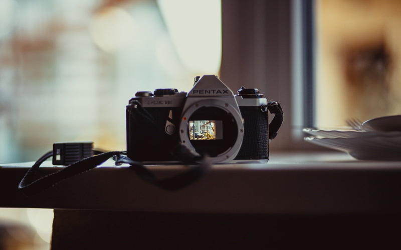retro styled, still life, selective focus, camera, modern, close-up, lens - optical instrument, photographic equipment, digital camera, photography themes