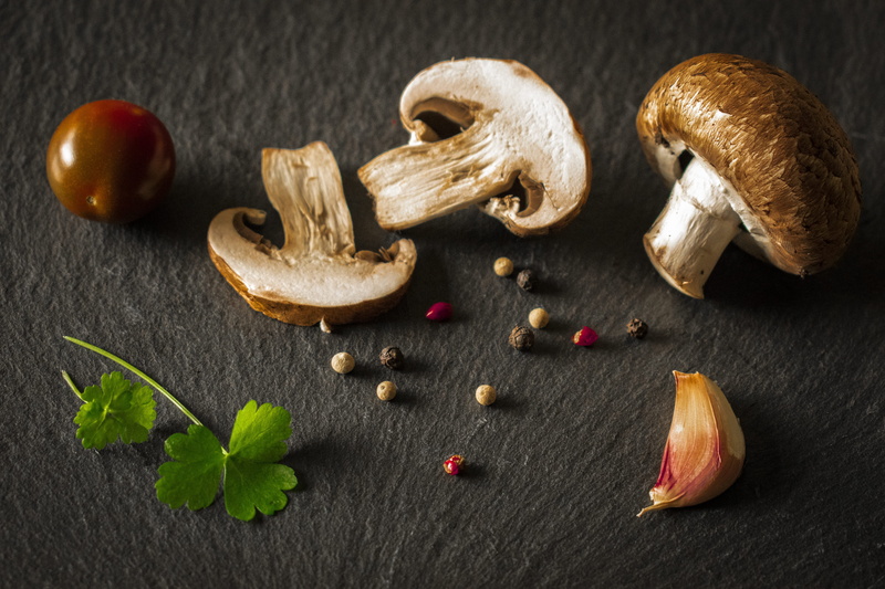 freshness, pimienta, vegetable, food, ingredient, black background, plant part, studio shot, pacto, nut, fruit, alimentos, leaf, perejil, indoors, wood - material