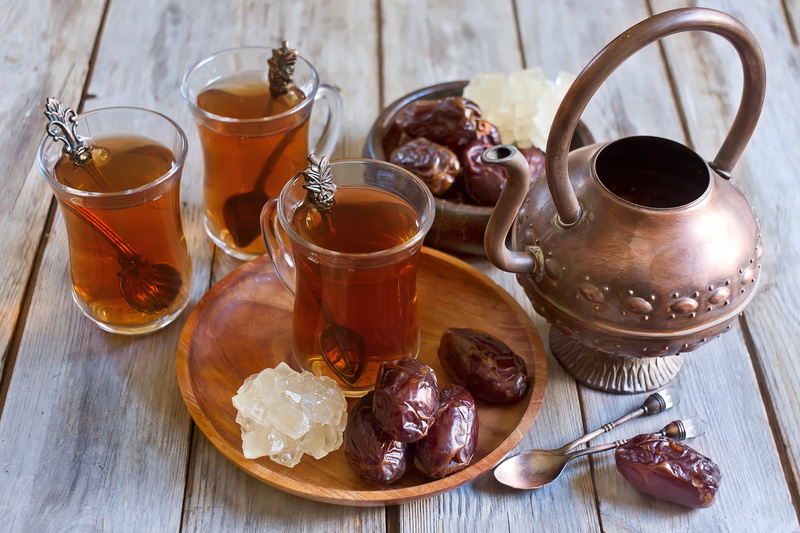 backgrounds, table, eating utensil, close-up, glass, wood - Material, decoration, tea - Hot Drink, three, tea, gourmet, refreshment, old-fashioned, 4K