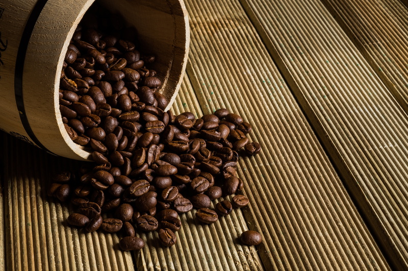 freshness, food and drink, close-up, toasted, high angle view, table, lot, spilling, beans, coffee, scented, large group of objects, coffee - Drink, place mat