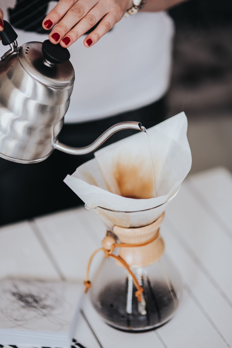 cafe, 4K, coffee maker, real people, hot water, maker, coffee - drink, Woman, coffee, freshness, body part, making, human body part, pouring, table, appliance