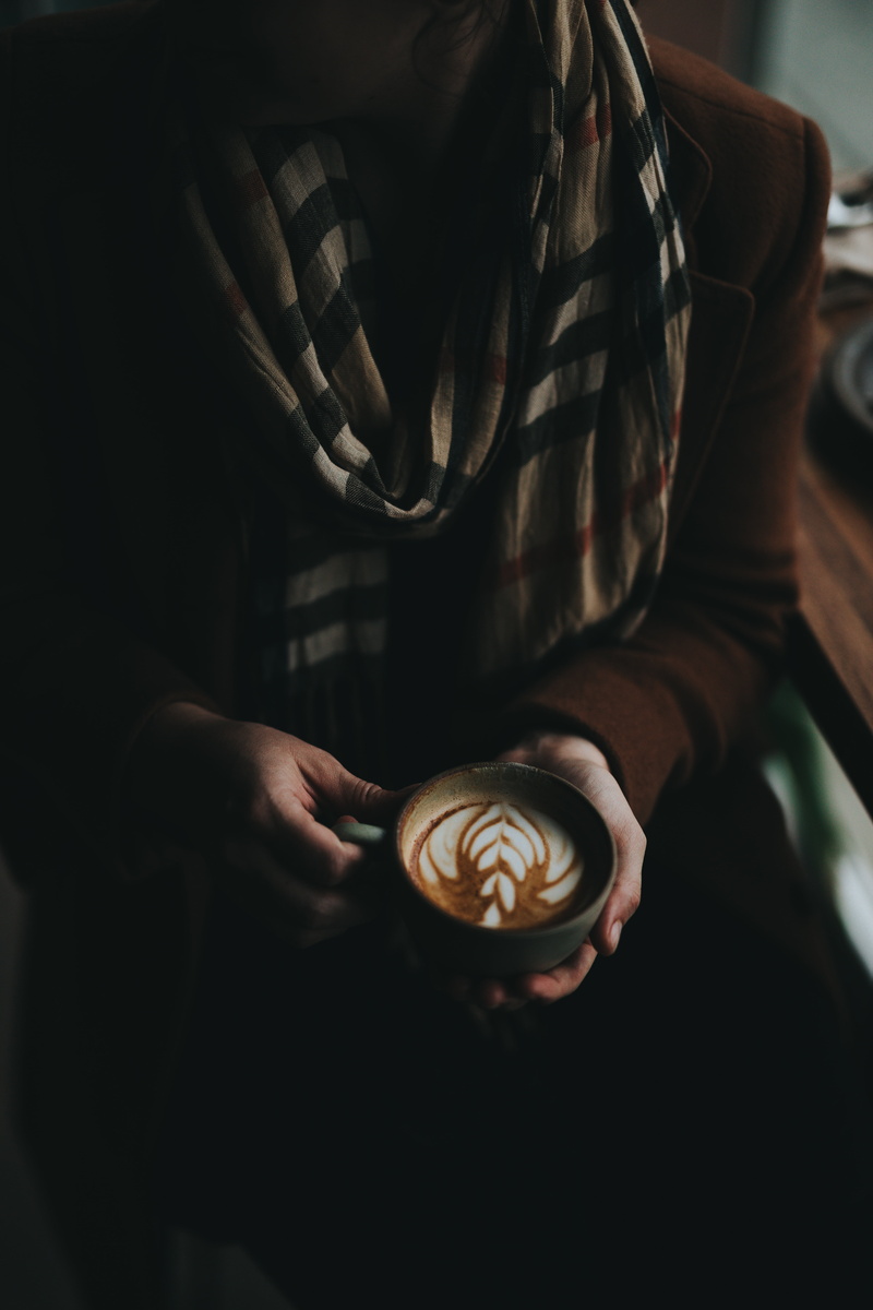 caucasian Ethnicity, sitting, 5K, mocha, midsection, morning, people, breakfast, indoors, espresso, caffeine, mug, women, hands, latte, art, business