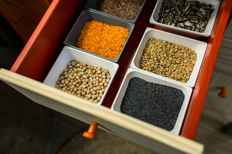 dried food, asian food, choice, spoon, close-up, poppy, market, indian food, Containers, seasoning, seeds, seed, multi colored, legume, no people, high angle view