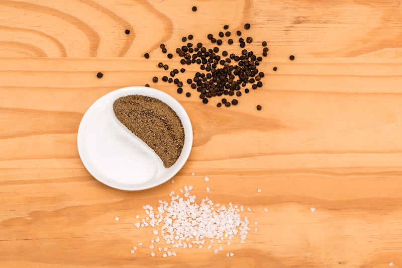 board, still life, food and drink, wooden, cooking, condiment, ingredient, indoors, surface, freshness, directly above, cuisine, 5K, herb, no people, kitchen utensil