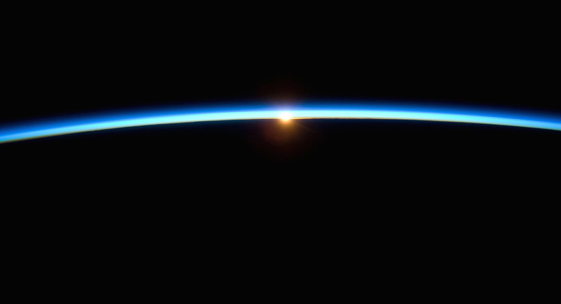 light - natural phenomenon, sky, sunlight, nature, glowing, copy space, planet earth, blue, planet - space, 4K, space, photography, sunrise, satellite view