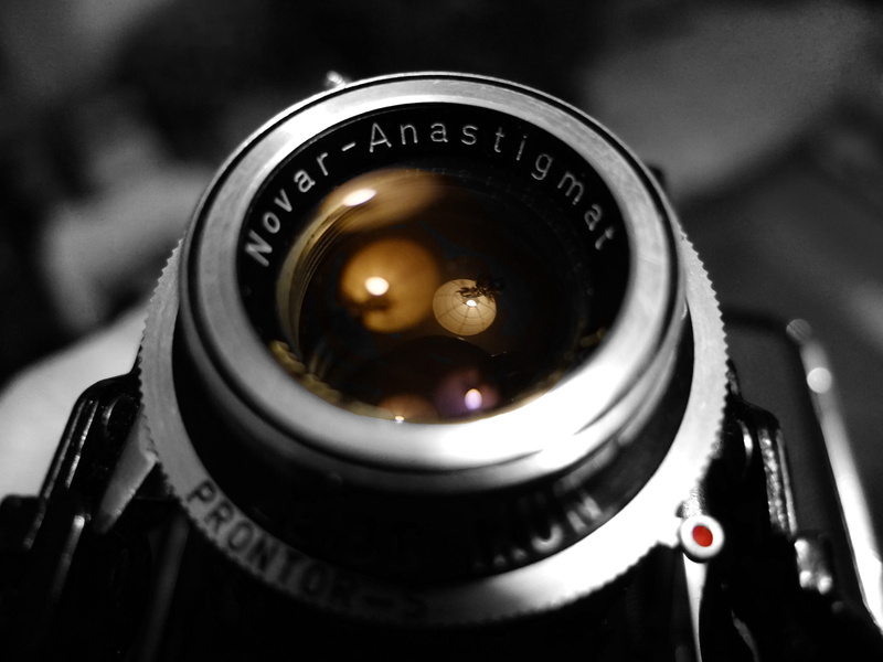 retro styled, reflection, focus on foreground, photographic equipment, photo, photography, photographer, indoors, lens, slr, camera, no people, camera - photographic equipment