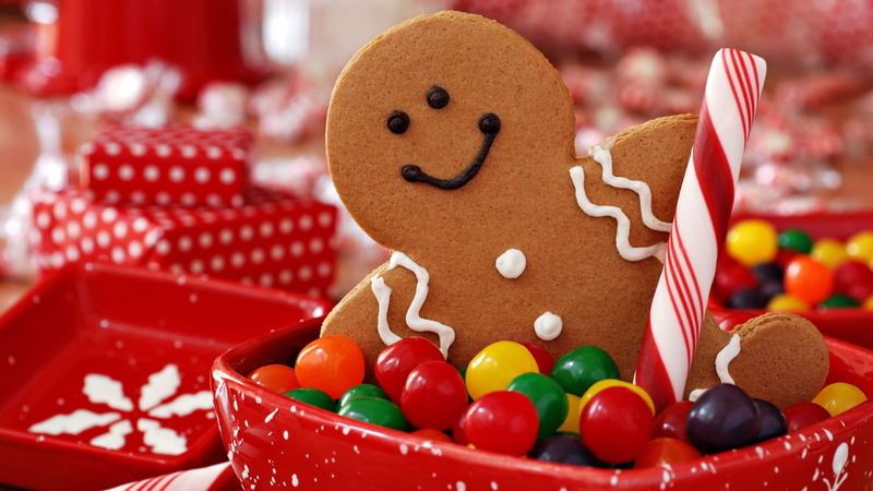 christmas, decoration, gingerbread cookie, christmas cake, snack, holiday, sweet food, 8K, representation, temptation, xmas, food, sweetness, indoors
