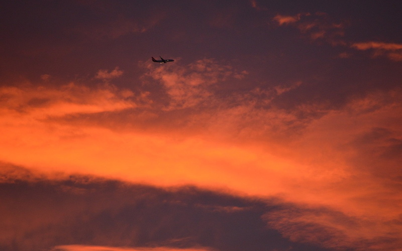 cloud - sky, outdoors, aerospace industry, silhouette, flying, Airplane, air vehicle, mode of transportation, dusk, no people, orange color, 1080P, travel