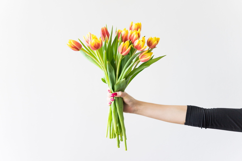 beauty in nature, nature, bunch of flowers, Tulips, kees nelis, Holding, valentines day, bunch, isolated, love, young, caucasian Ethnicity, females, nelis