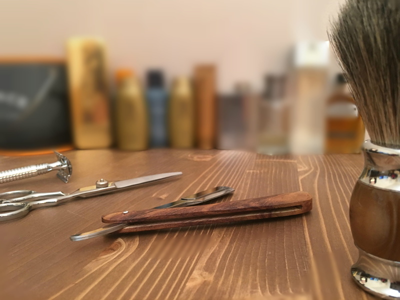 table, 4K, adult, people, tools, indoors, wood - material, work tool, barbershop, education, barber, learning, focus on foreground, weapon, occupation
