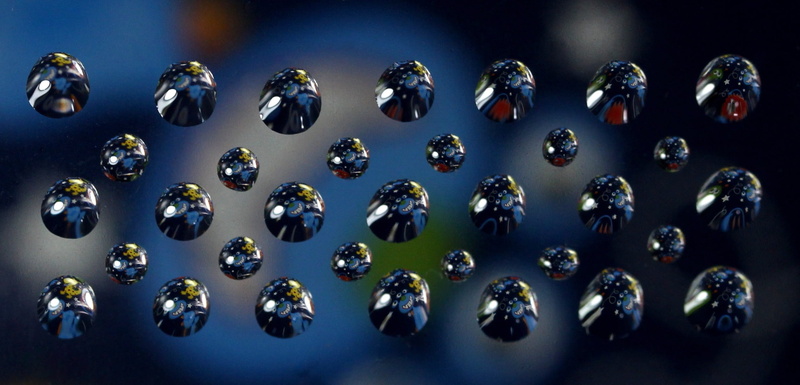 panoramic, water droplets, refractive, large group of objects, macro, side by side, organization, science, order, in a row, no people, studio shot, 1080P