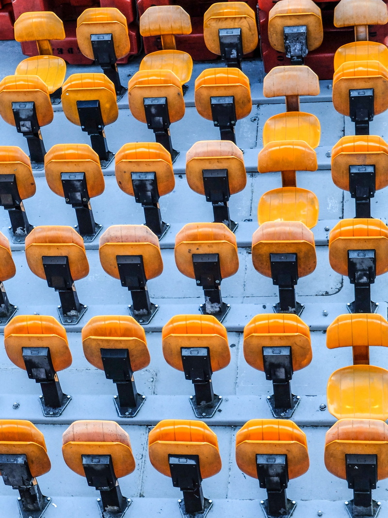repetition, conformity, full frame, large group of objects, seats, outdoors, arrangement, abundance, seat, boat fly, armchair, 2K, in a row, empty, backgrounds