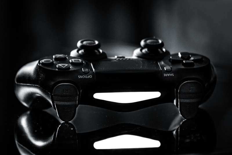 low saturation, controller, monochrome, 5K, Game Gear