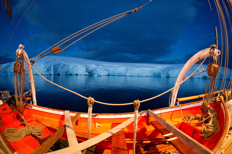 beauty in nature, scenics - nature, boat, near, travel, mode of transportation, antartica, transportation, cloud - sky, outdoors, tranquility, day, sea