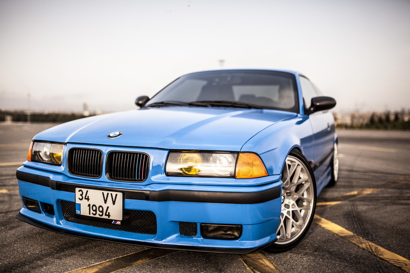 Red, e, retro styled, BMW, Stance, Blue, no people, E36, outdoors, focus on foreground, transportation, land vehicle, clear sky, road trip, stationary
