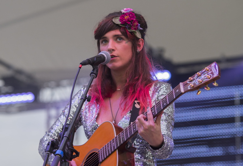 guitar, women, 1080P, Sierra Ferrell