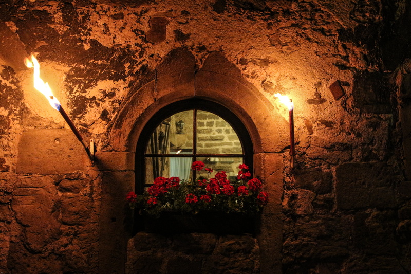 old window, old, architecture, stone wall, castle windows, wall, natural stone wall, middle ages, torches, dome, plant, 5K, illuminated, fortress, castle lichtenberg