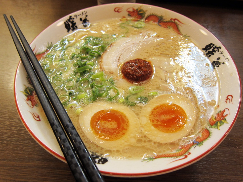 freshness, no people, soup, ready-to-eat, noodle soup, healthy eating, bowl, noodle, pasta, meat, japanese food, kitchen utensil, eating utensil, food and drink
