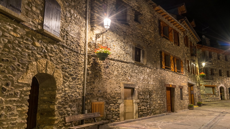 old town, casa berot, night, building, history, alley, lamp, berot house, historic site, town, window, benasque, spain, city, europe, 5K, stone wall, evening