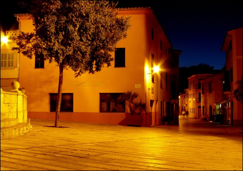 building exterior, illuminated, south, street lamp, abendstimmung, residential district, lighting equipment, evening, road, lane, spain, built structure