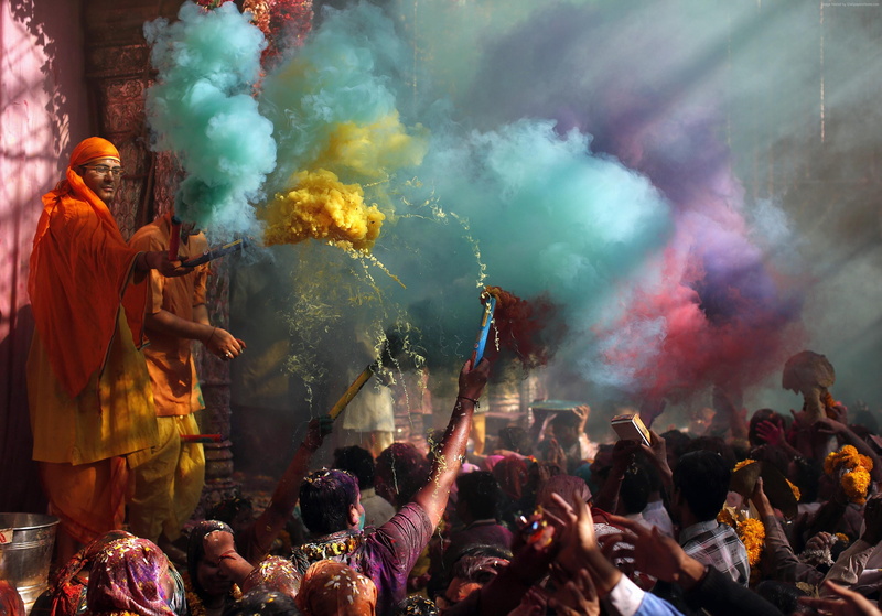 traditional festival, celebration, life, new moon, men, smoke - physical structure, large group of people, Indian holiday, crowd, spring, arms raised, colored powder