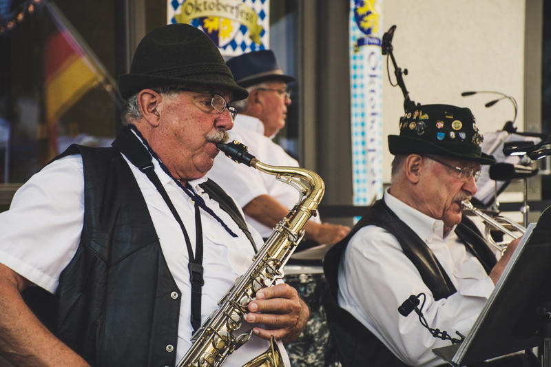 senior men, festival, three, musical, mature adult, men, people, entertainment occupation, Oktoberfest, uniform, two people, performance, hat, senior adult