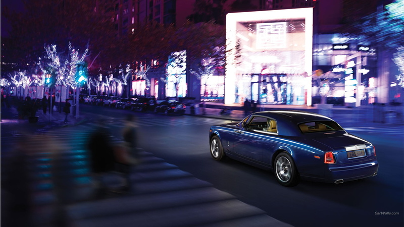 built structure, outdoors, land vehicle, building exterior, architecture, 1080P, street, cab, motor vehicle, city street, mode of transportation, Rolls-Royce Phantom