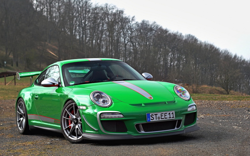 speed, outdoors, germany, silver colored, 720P, road trip, nature, no People, chrome, plant, engine, green color, wheel, shiny, non-urban scene, performance
