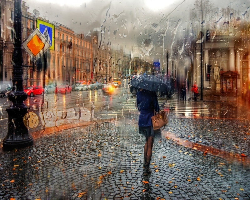 old building, 720P, men, monsoon, lifestyles, one person, city, building, rain, blue coat, outdoors, skirt, city street, traffic lights, built structure