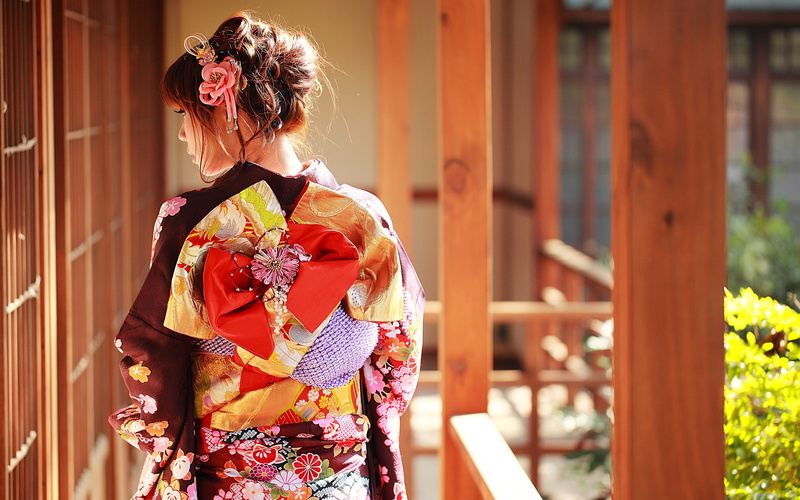 robe, young adult, hairstyle, waist up, celebration, Japanese clothes, women, one person, Japanese women, beautiful woman, focus on foreground, Japanese