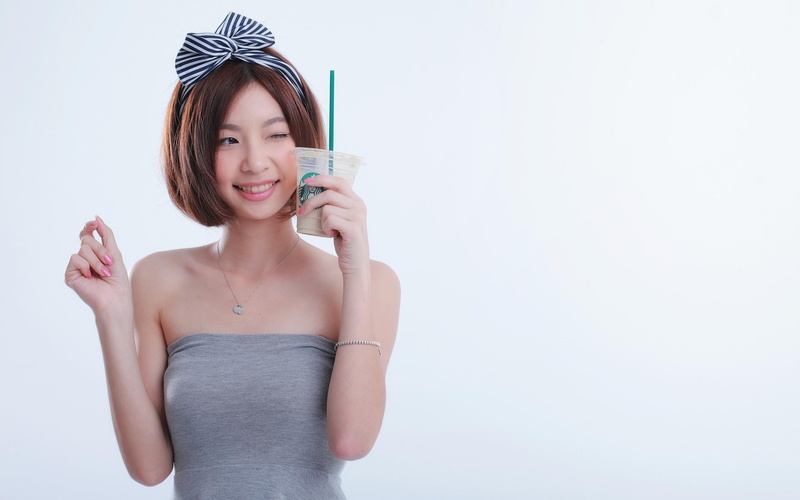 drinking, 2K, pretty, oriental, woman, top, women, girls, s, asian, 2560x1600, coffee, strapless, gray