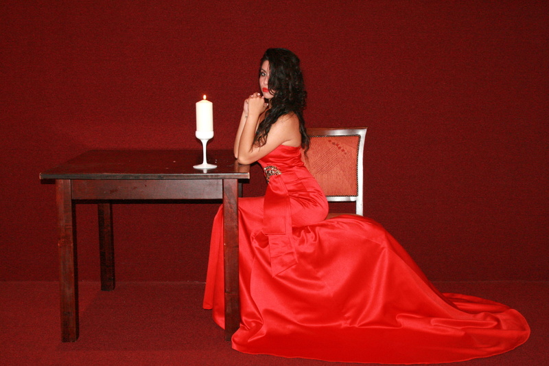 leaning, brown, girl, adult, red, clothing, woman, formalwear, wooden, refreshment, 4K, drink, indoors, glamour, lady in red, hairstyle, contemplation