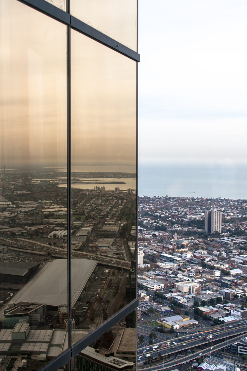 travel, transparent, window, building, built structure, modern, 2K, windows, city, mirror, skyscraper, residential district, cityline, crowded, high angle view