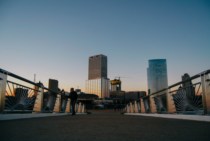 urban, goldenhour, architecture, office, clear sky, building, built structure, tall - high, golden hour, real people, office building exterior, skyline