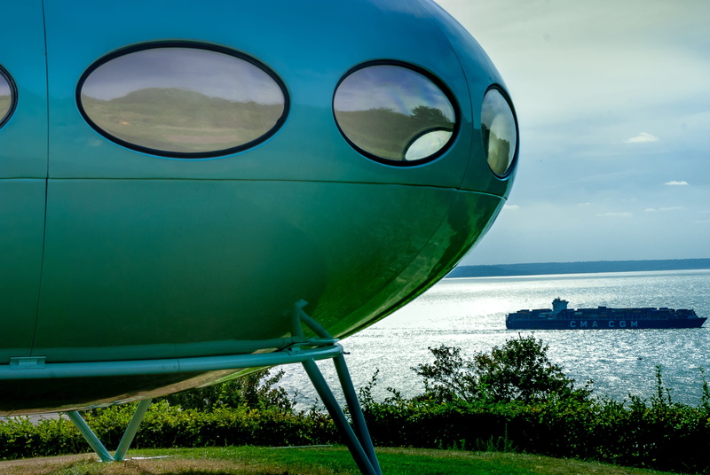 landscape, day, focus on foreground, close-up, water, land, nautical vessel, architecture, transportation, futuro, mode of transportation, matti, outdoors