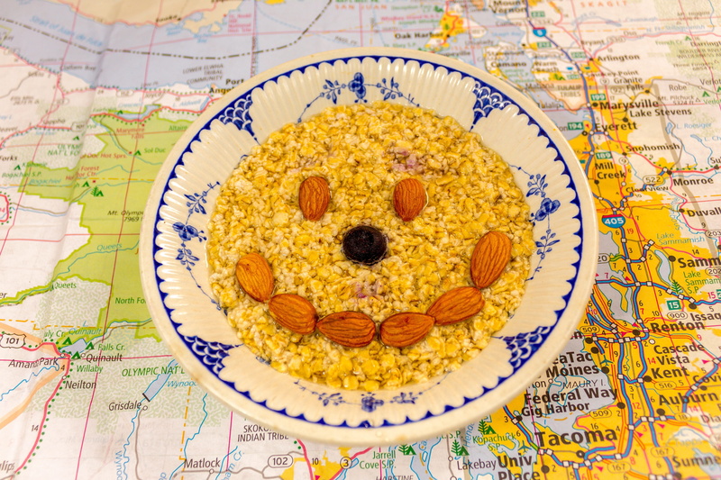 meal, adventure, magnesium, happy, 5K, breakfast, travel, crockery, antioxidants, oatmeal, flower, food and drink, selective focus, freshness, potassium